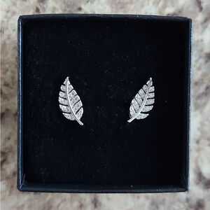 925 Sterling Silver Feather Earrings
